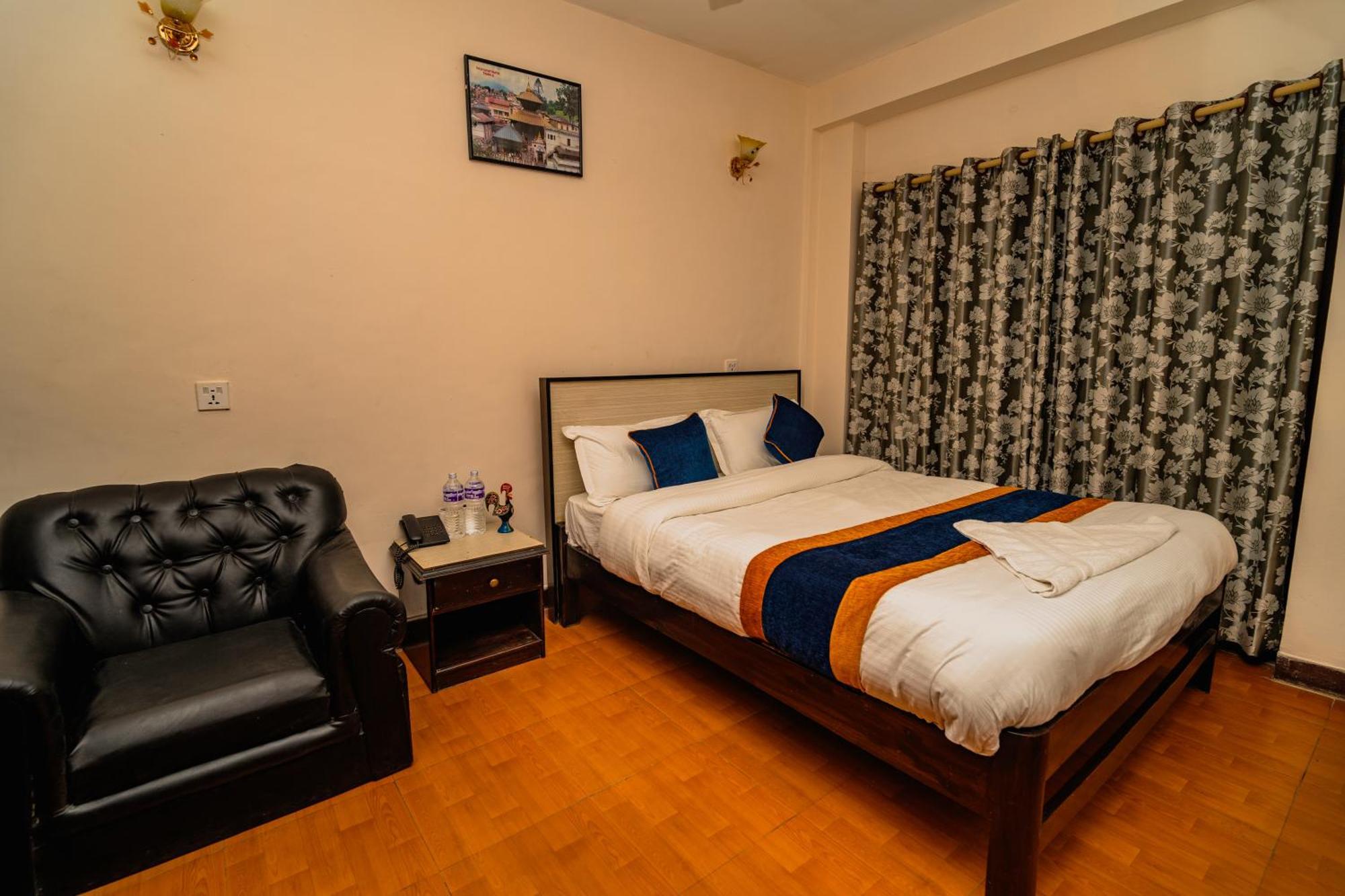 Karma Travellers Home Katmandou Extérieur photo